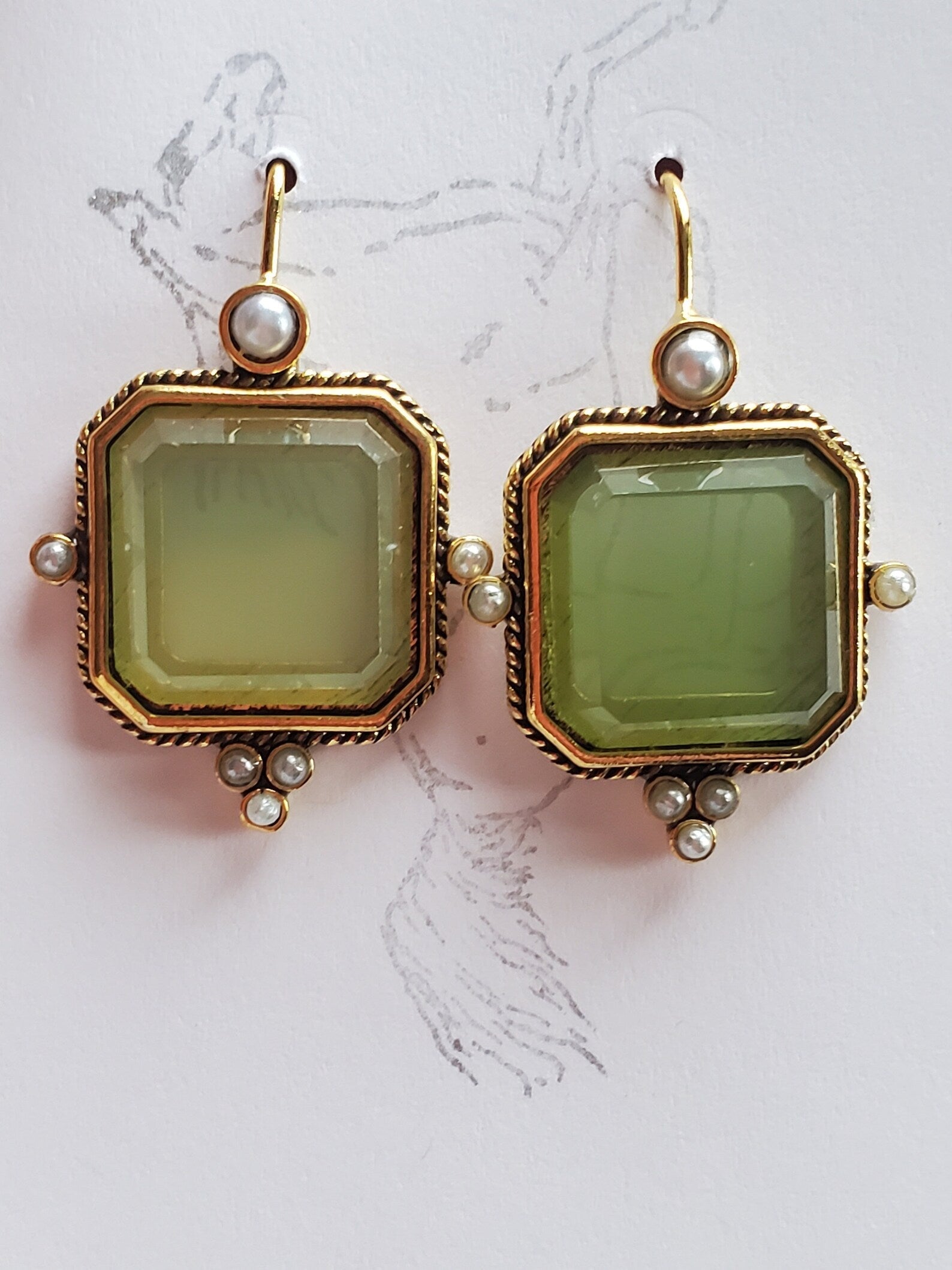 Emmery™ - Zamansız Zarafet Küpeleri